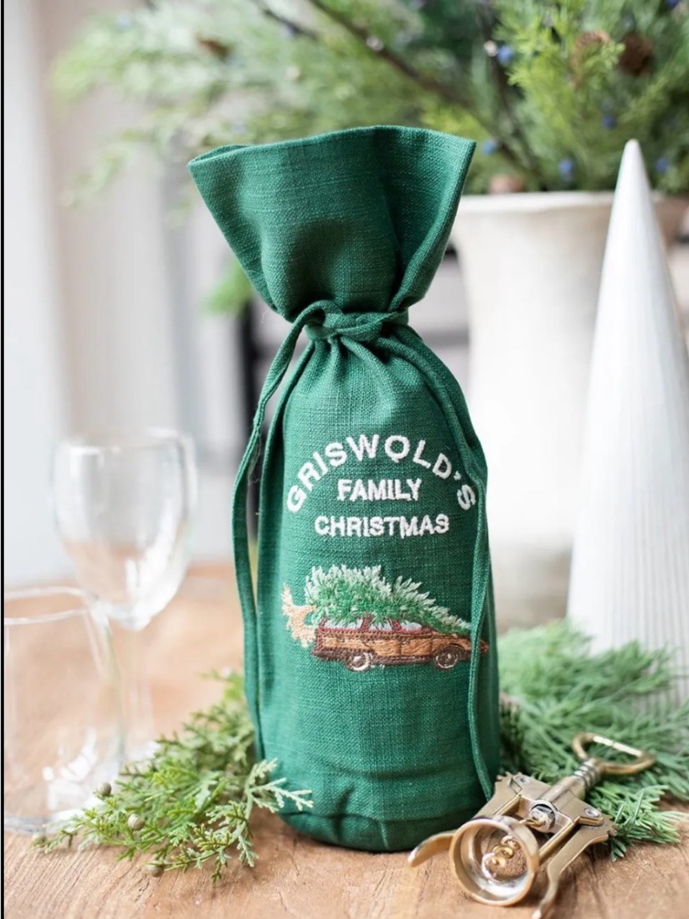 Pottery Barn Green Griswold's Family Christmas Bottle Gift Bag- NWT